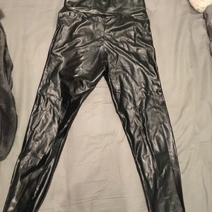Brand new leather leggings ! Never worn 💖